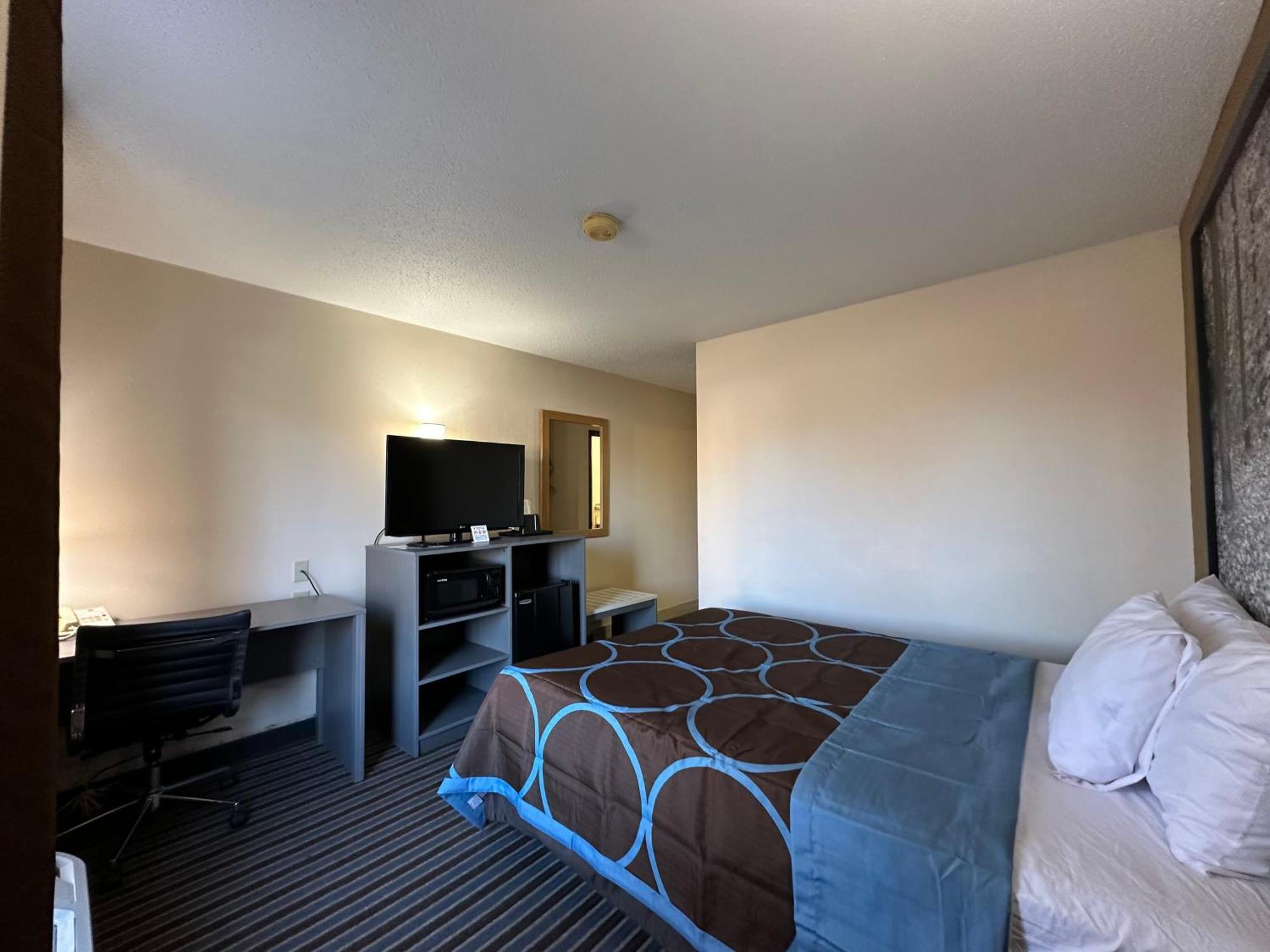 Hotel Super 8 By Wyndham Columbia Clark Lane Exterior foto